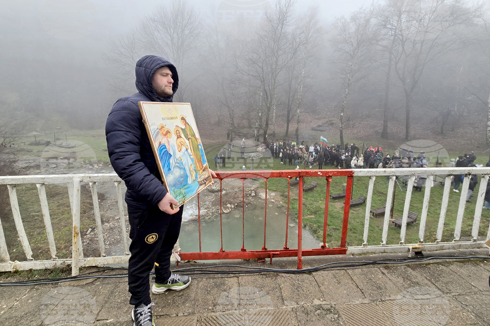 Враца - Йордановден - бойни знамена - освещаване