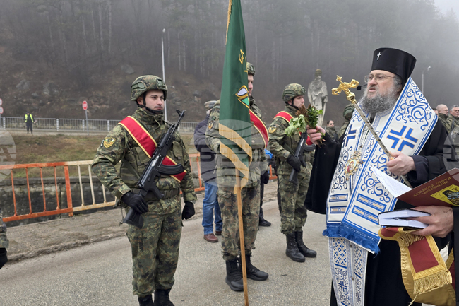 Враца - Йордановден - бойни знамена - освещаване