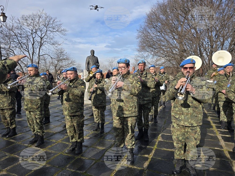 Пловдив - Велик Богоявленски водосвет - изваждане на кръст
