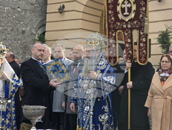 Пловдив - Велик Богоявленски водосвет - изваждане на кръст