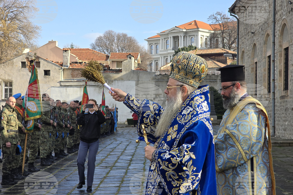 Пловдив - Велик Богоявленски водосвет - изваждане на кръст