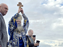 Пловдив - Велик Богоявленски водосвет - изваждане на кръст