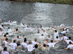 Пловдив - Велик Богоявленски водосвет - изваждане на кръст