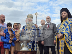 Пловдив - Велик Богоявленски водосвет - изваждане на кръст