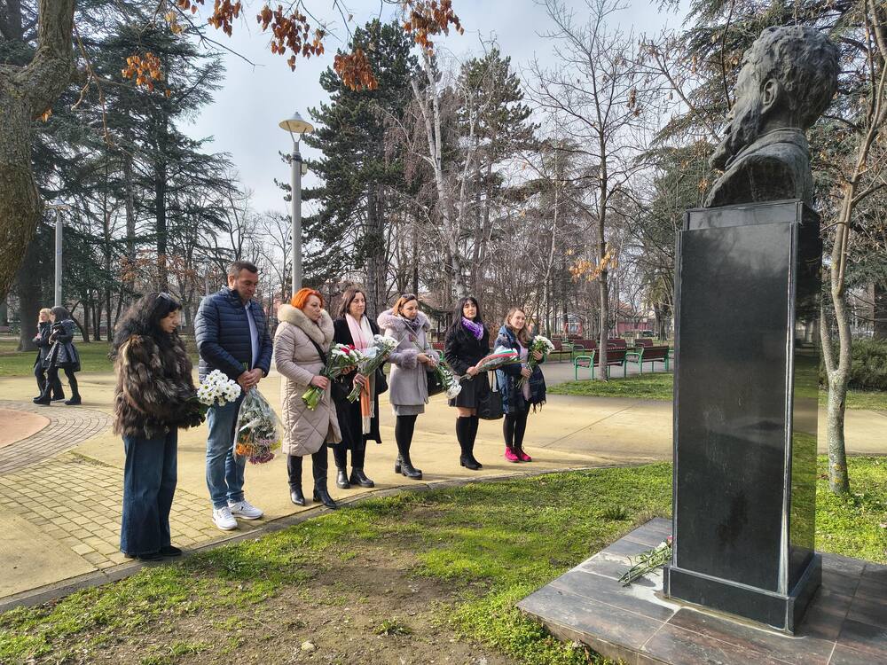 В Казанлък почетоха 178-ата годишнина от рождението на Христо Ботев