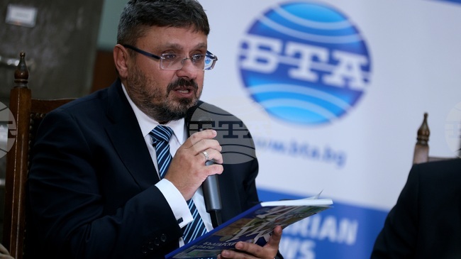 Честен разказ за парите по българските земи съдържа новият брой на ЛИК, каза генералният директор на БТА Кирил Вълчев 