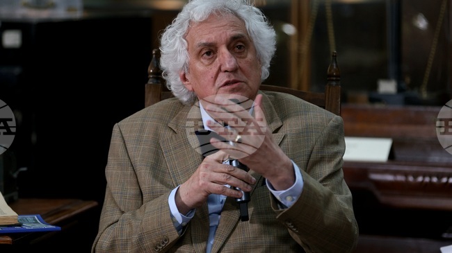 Влизането в еврозоната е историческо събитие и с новия брой на ЛИК сме част от него, каза главният редактор на изданието доц. Георги Лозанов