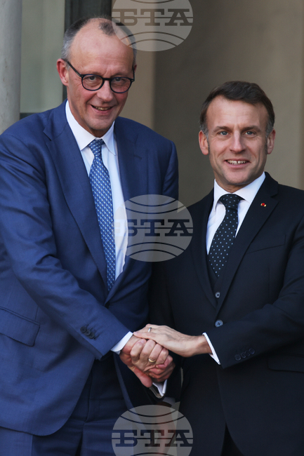 Елисейският дворец заяви, че Франция остава ангажирана с проекта за френско-германски изтребител