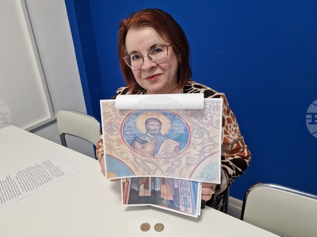 Образът на Паисий върху българската монета от 2 евро е заимстван от стенопис в старата църква в Търговище, каза историкът Светлана Аврамова