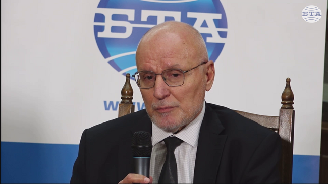 Приемането на еврото не е резултат на рязък завой, а продължение на път, по който България върви от много години, каза управителят на БНБ Димитър Радев