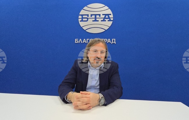 Моментът на влизането на България в еврозоната е исторически, според доц. Владимир Ценков