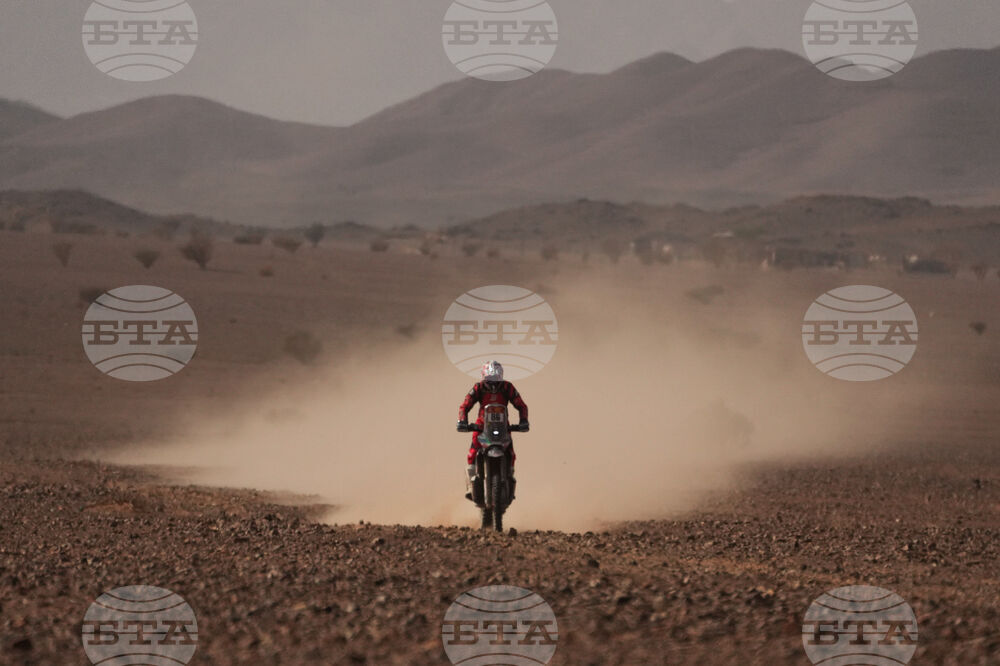 CORRECTION Saudi Arabia Dakar Rally