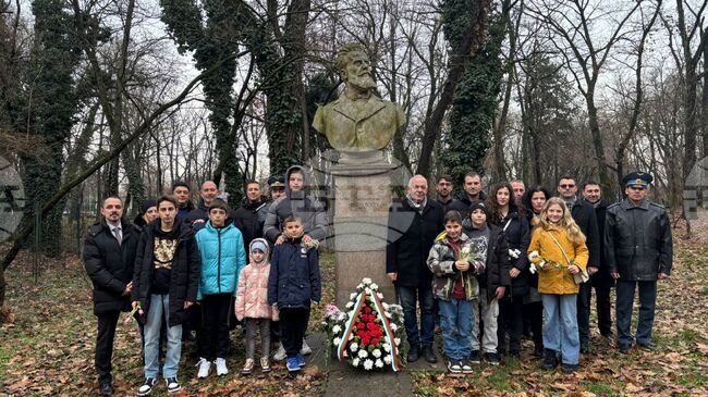 Българи от двете страни на Дунав почетоха паметта на Христо Ботев в Букурещ 