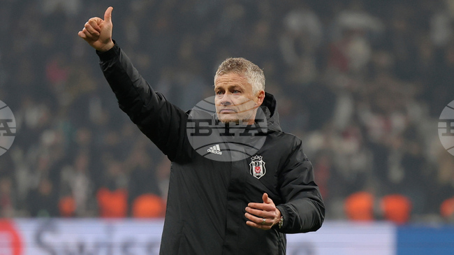 Ръководството на Манчестър Юнайтед ще проведе срещи с Оле Гунар Солскяер и Майкъл Карик