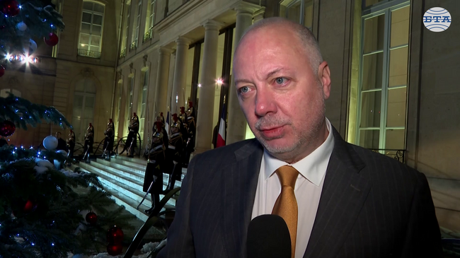 България ще се включи във всички сфери, в които има капацитет да допринесе за общоевропейската сигурност, каза в Париж Росен Желязков