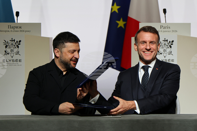 Макрон ще приеме Зеленски в Париж утре, обяви Елисейският дворец