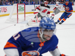 Devils Islanders Hockey