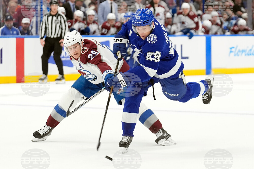 Avalanche Lightning Hockey