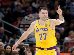 Lakers Pelicans Basketball