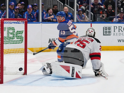 Devils Islanders Hockey