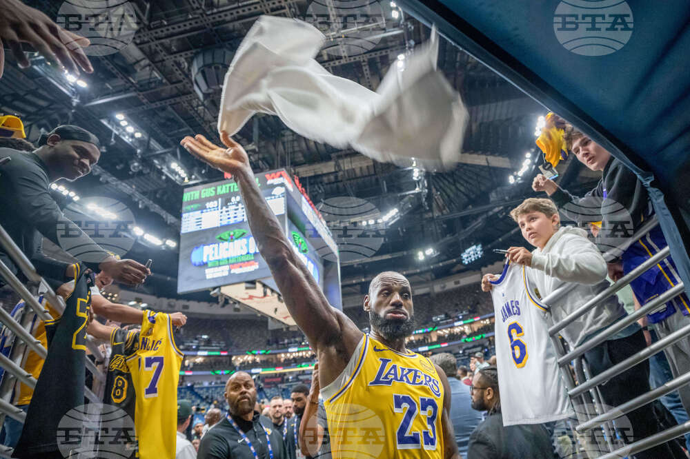 Lakers Pelicans Basketball