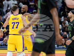 Lakers Pelicans Basketball