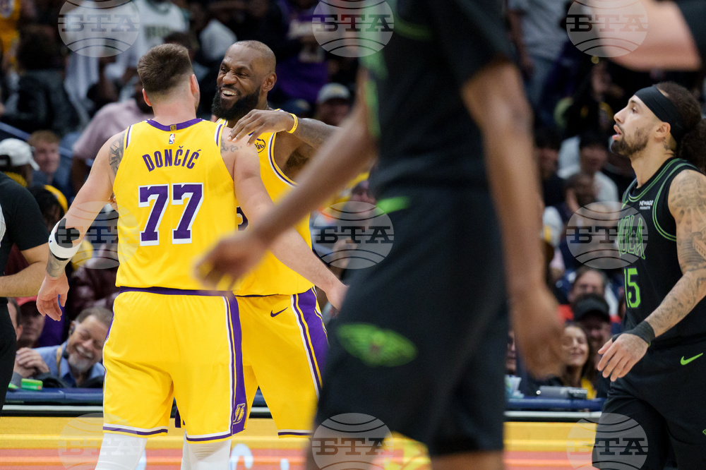 Lakers Pelicans Basketball