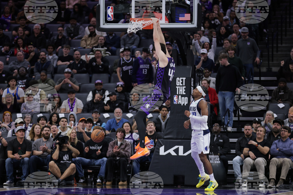 Mavericks Kings Basketball