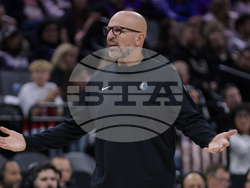 Mavericks Kings Basketball