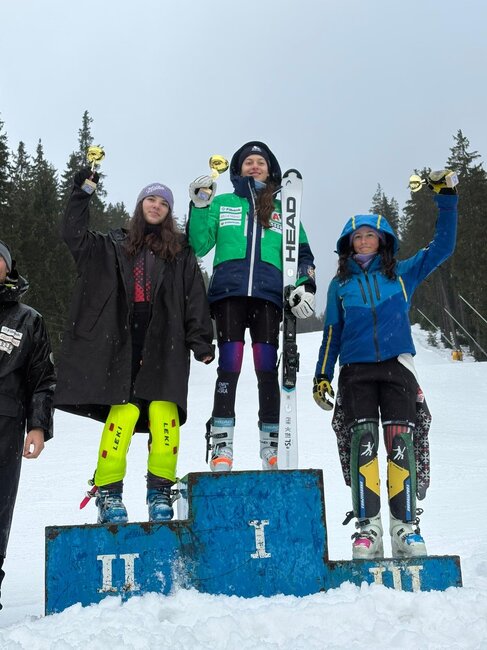 Община Банско: С Купа „Юлен“ бе открит състезателния сезон в алпийските ски дисциплини в Банско