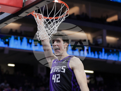 Mavericks Kings Basketball