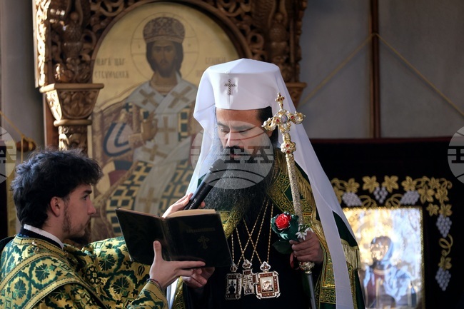 Св. Йоан Кръстител ни учи да не привързваме сърцата си към материалните неща, каза патриарх Даниил