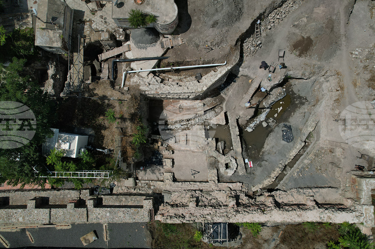 Parts of Roman Marble Pool, Medieval Church among Latest Discoveries at Aquae Calidae in Burgas