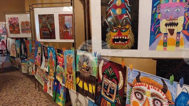 Отворен е приемът на детски рисунки за националния конкурс „Моята Кукерландия – нарисувай ми кукер“, организиран в Ямбол