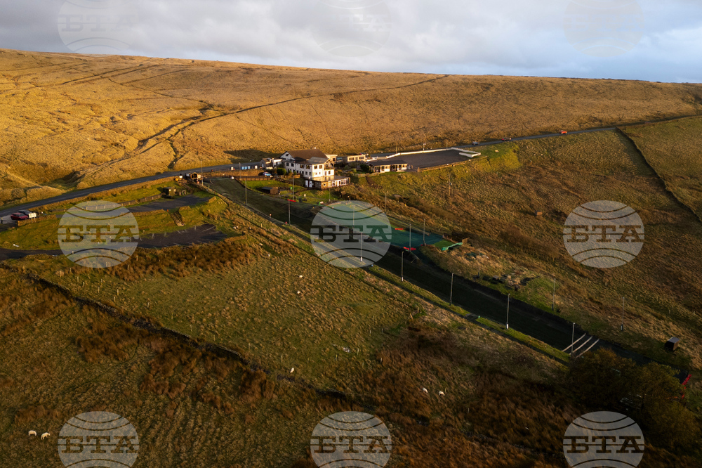 OLY SKI Ryding's Plastic Slope Skiing