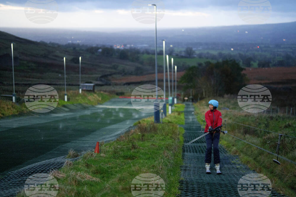 OLY SKI Ryding's Plastic Slope Skiing