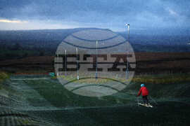 OLY SKI Ryding's Plastic Slope Skiing