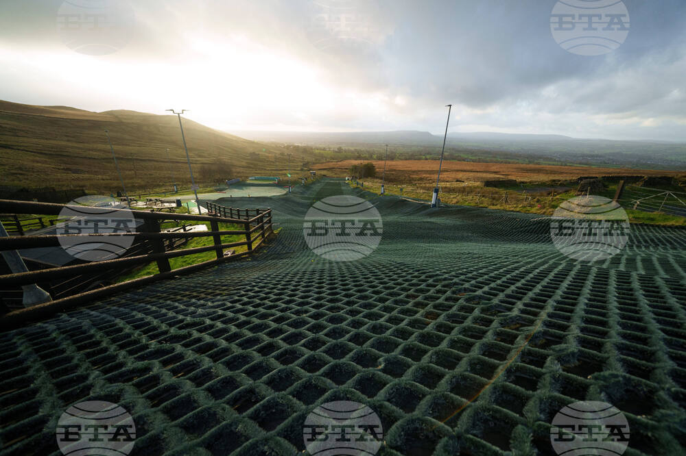 OLY SKI Ryding's Plastic Slope Skiing