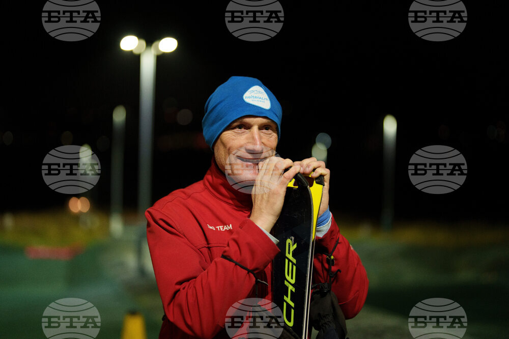 OLY SKI Ryding's Plastic Slope Skiing