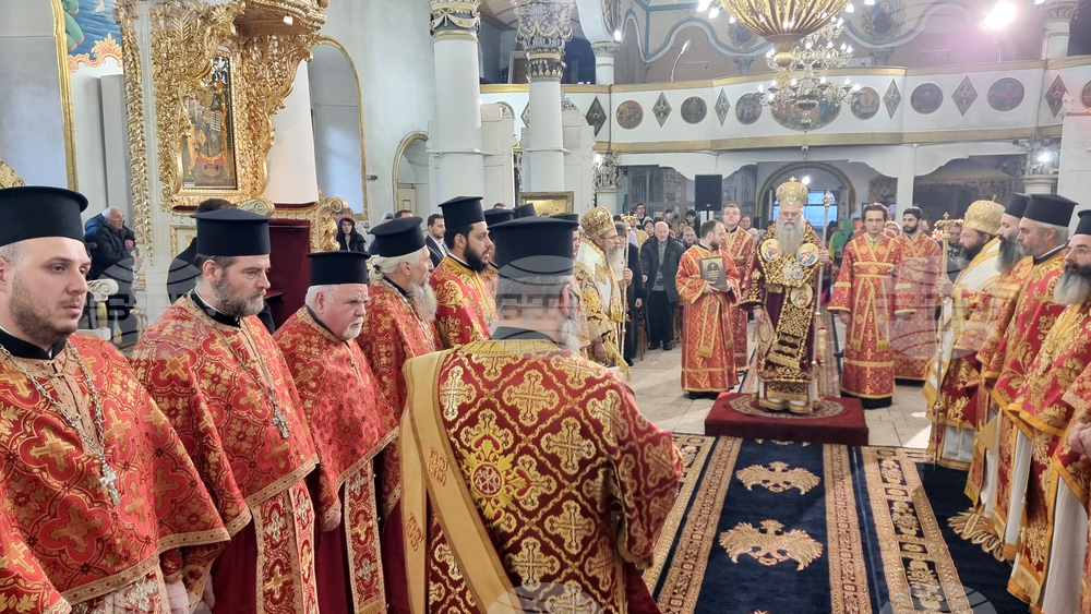 Хасково - митрополит Николай - литургия