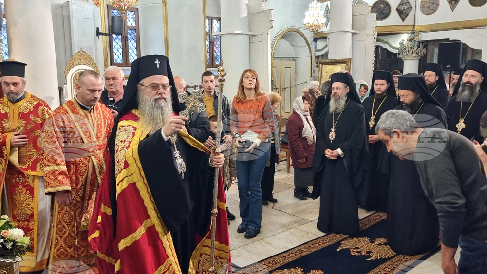 Хасково - митрополит Николай - литургия