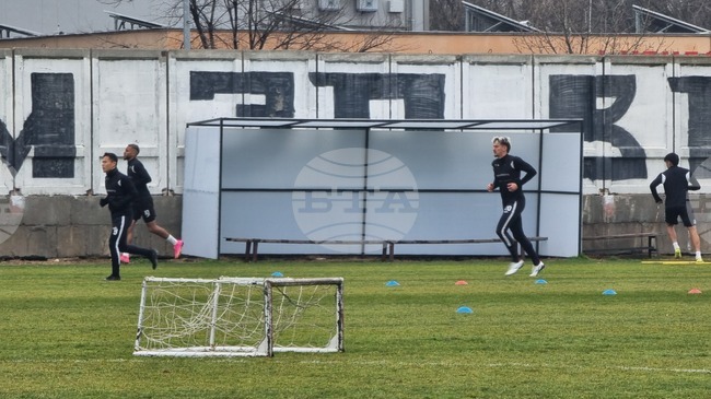 Локомотив (Пловдив) вече тренира на турска земя 