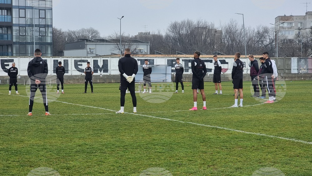 Хуан Переа и Лукас Риян се присъединиха към тренировките на Локомотив (Пловдив) 