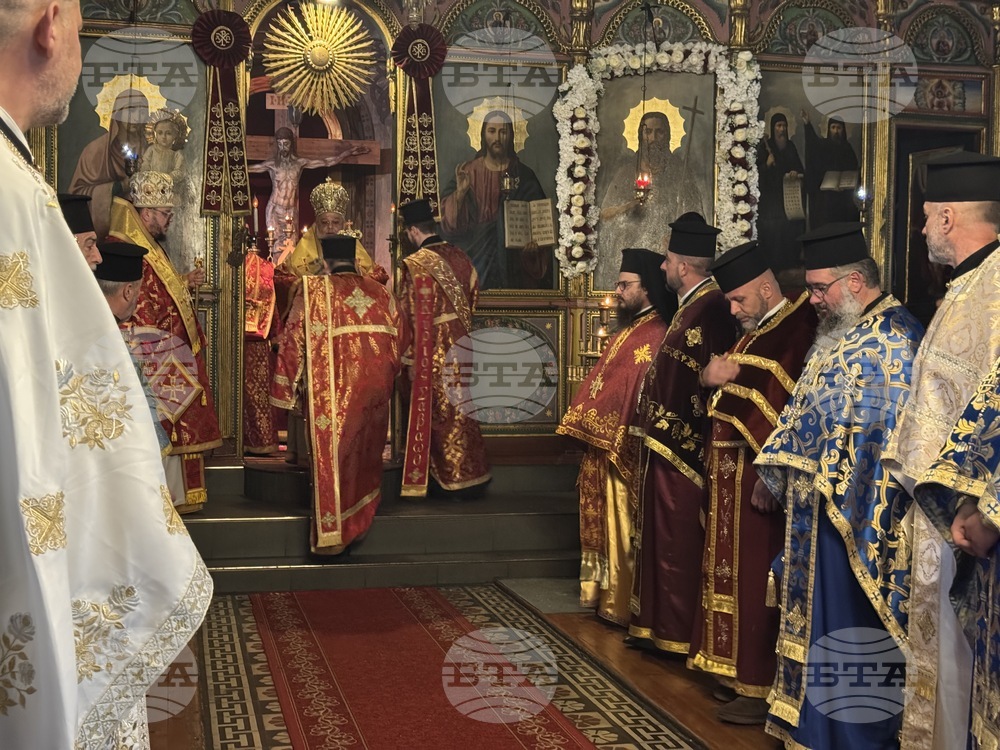 Казанлък - Киприан Старозагорски - света Златоустова литургия