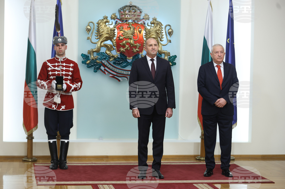 Румен Радев - отличия - връчване