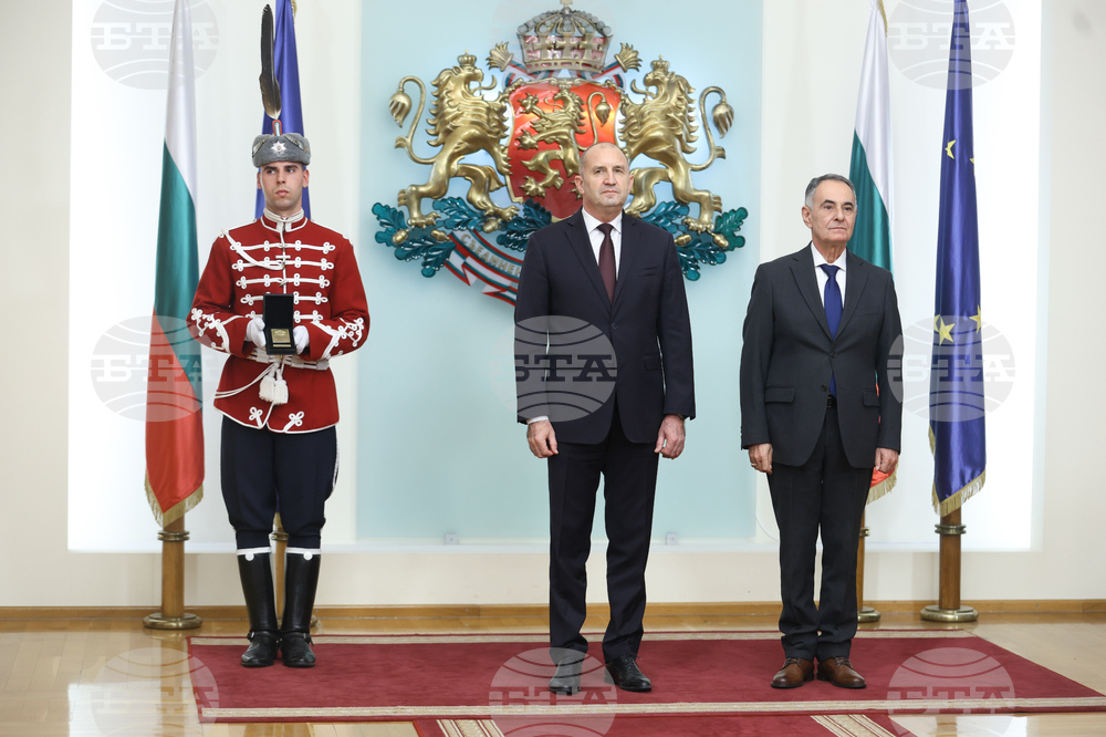 Румен Радев - отличия - връчване