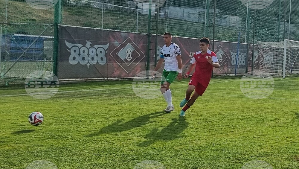 Марек привлече доскорошния капитан на Пирин (Благоевград) Александър Дюлгеров, Китан Василев и Веселин Любомиров