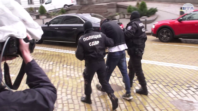 Задържаха 21-годишен, обвинен, че е откраднал автомобил, полицията в София отчете спад на автокражбите за последните пет години