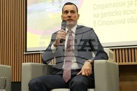 Васил Терзиев - недостиг на места в детските градина и училища - стратегия - представяне