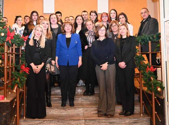 Студенти от Югозападния университет бяха насърчени да кандидатстват за стаж в Сметната палата